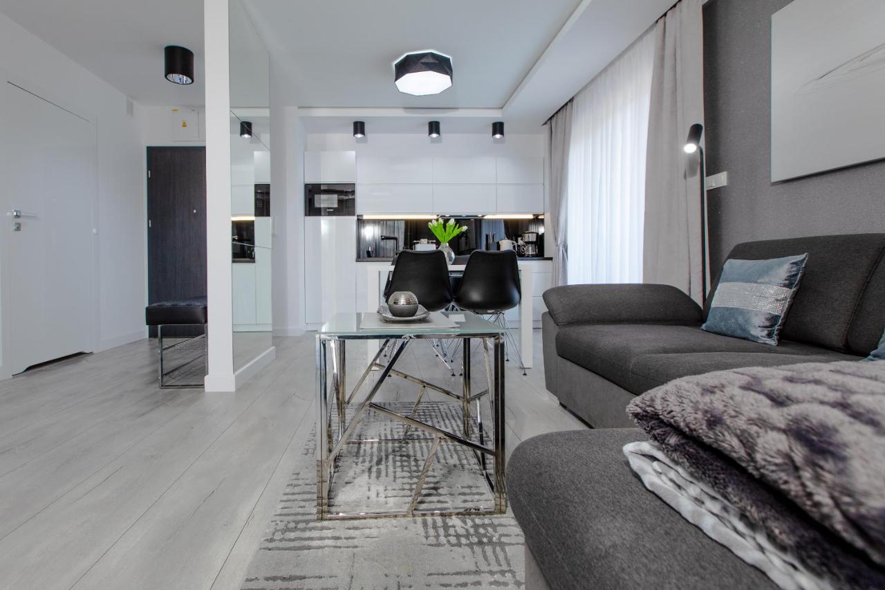 Apartament Linia Komfortu Gardenia Dziwnow Z Widokiem Na Morze Epapartamenty エクステリア 写真