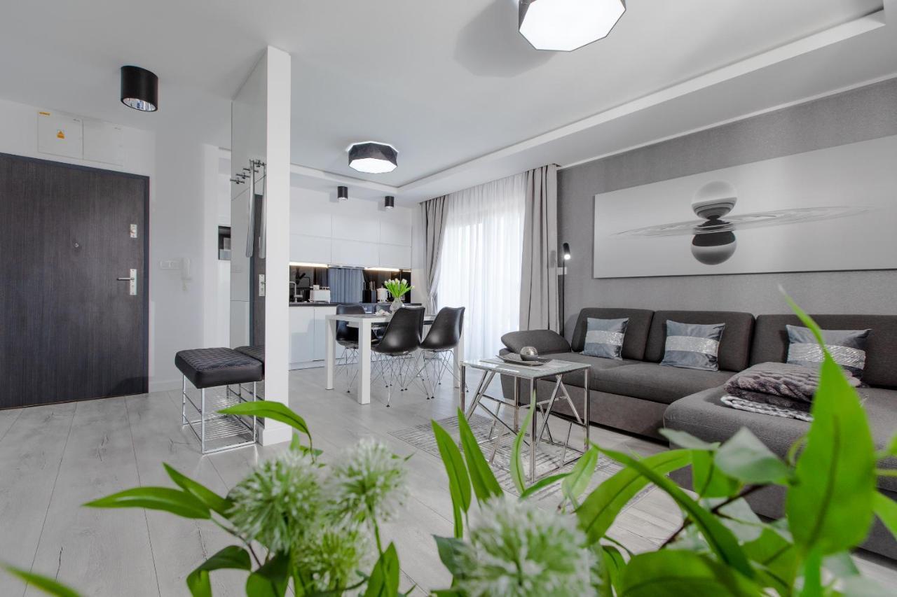 Apartament Linia Komfortu Gardenia Dziwnow Z Widokiem Na Morze Epapartamenty エクステリア 写真