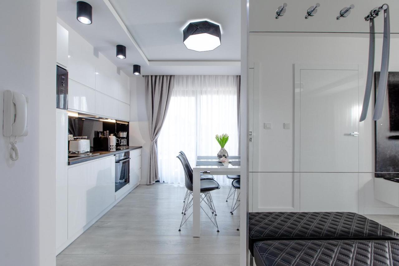 Apartament Linia Komfortu Gardenia Dziwnow Z Widokiem Na Morze Epapartamenty エクステリア 写真