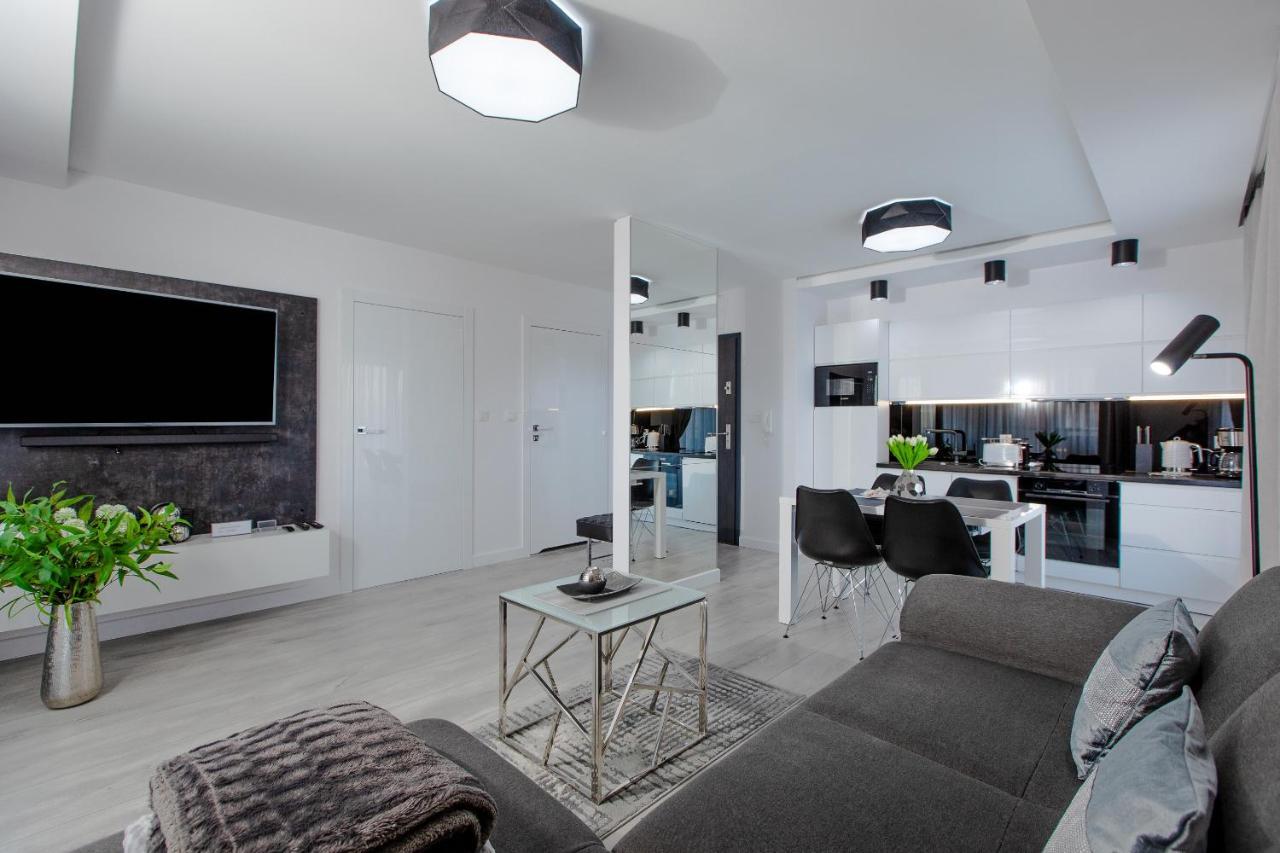 Apartament Linia Komfortu Gardenia Dziwnow Z Widokiem Na Morze Epapartamenty エクステリア 写真