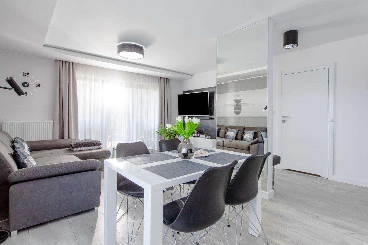 Apartament Linia Komfortu Gardenia Dziwnow Z Widokiem Na Morze Epapartamenty エクステリア 写真
