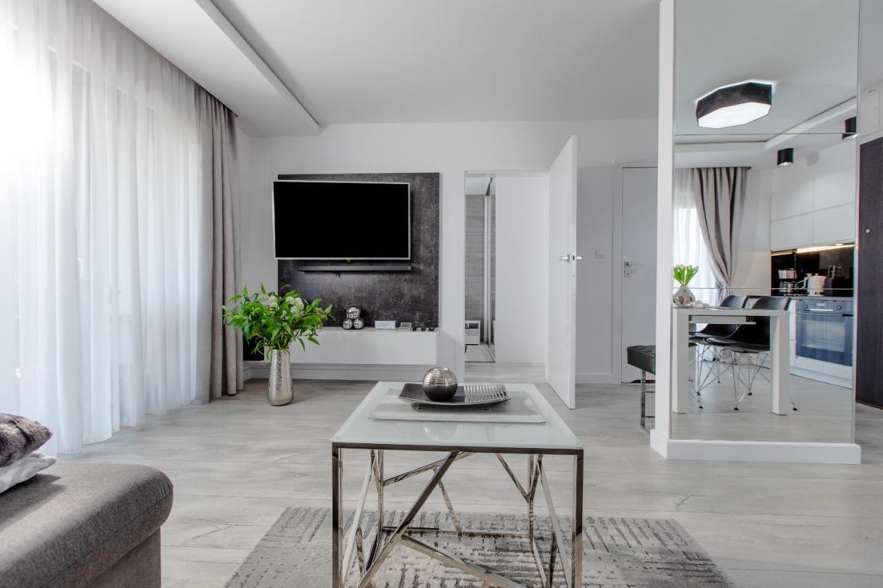 Apartament Linia Komfortu Gardenia Dziwnow Z Widokiem Na Morze Epapartamenty エクステリア 写真