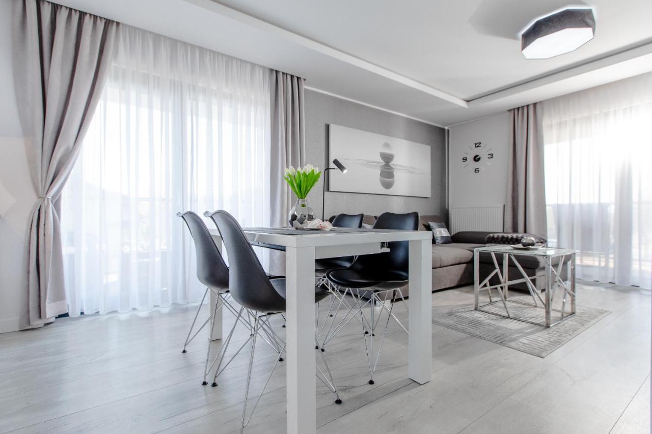 Apartament Linia Komfortu Gardenia Dziwnow Z Widokiem Na Morze Epapartamenty エクステリア 写真