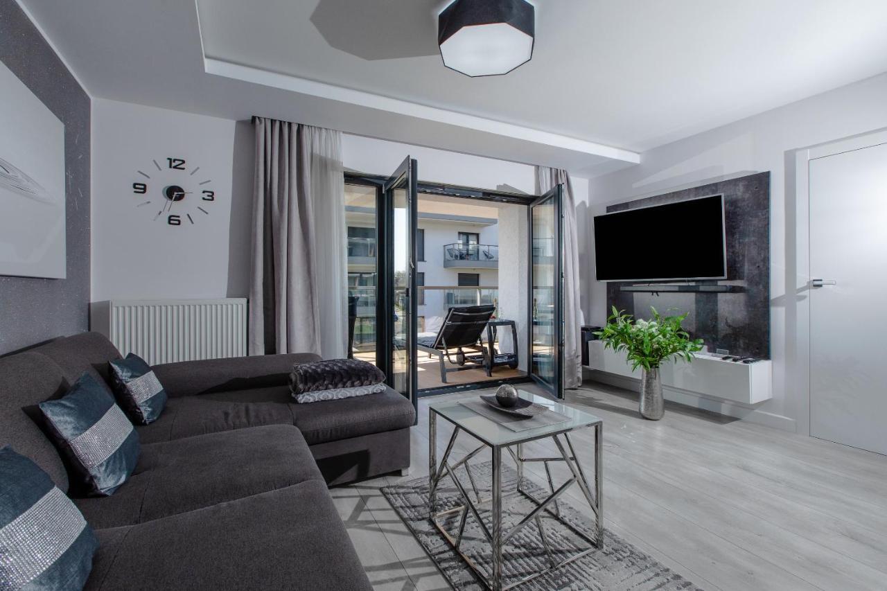 Apartament Linia Komfortu Gardenia Dziwnow Z Widokiem Na Morze Epapartamenty エクステリア 写真