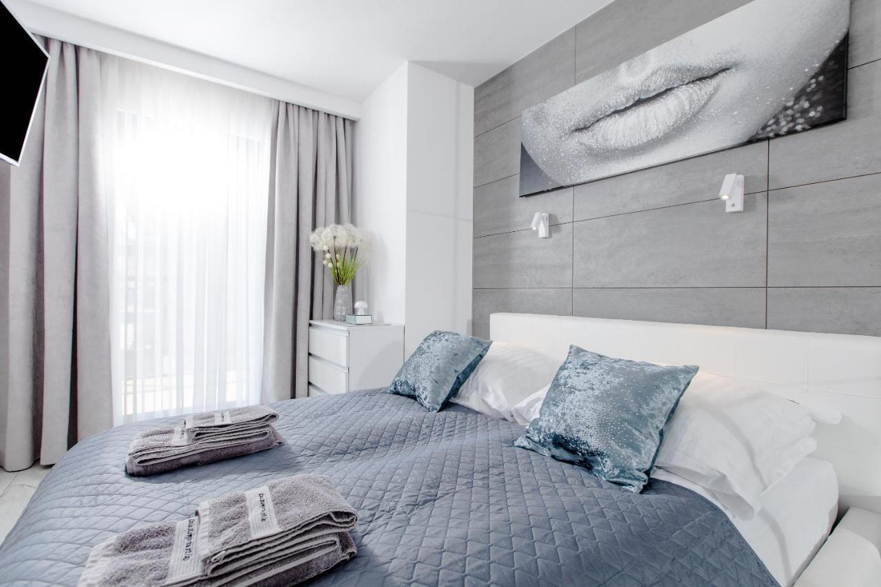 Apartament Linia Komfortu Gardenia Dziwnow Z Widokiem Na Morze Epapartamenty エクステリア 写真