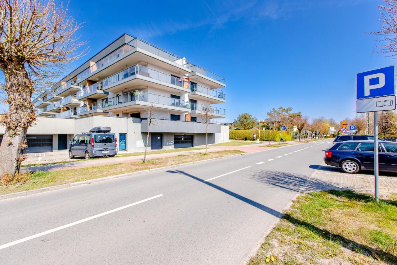 Apartament Linia Komfortu Gardenia Dziwnow Z Widokiem Na Morze Epapartamenty エクステリア 写真