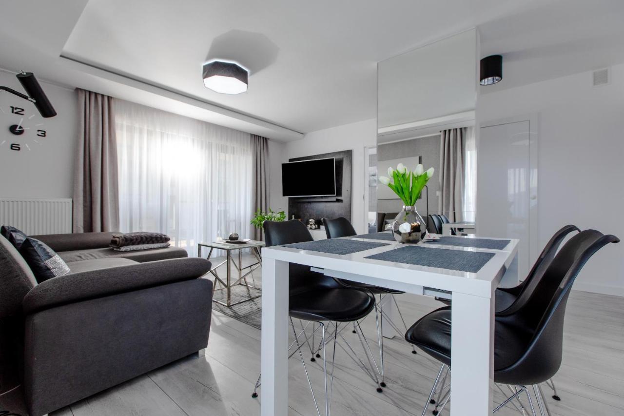 Apartament Linia Komfortu Gardenia Dziwnow Z Widokiem Na Morze Epapartamenty エクステリア 写真