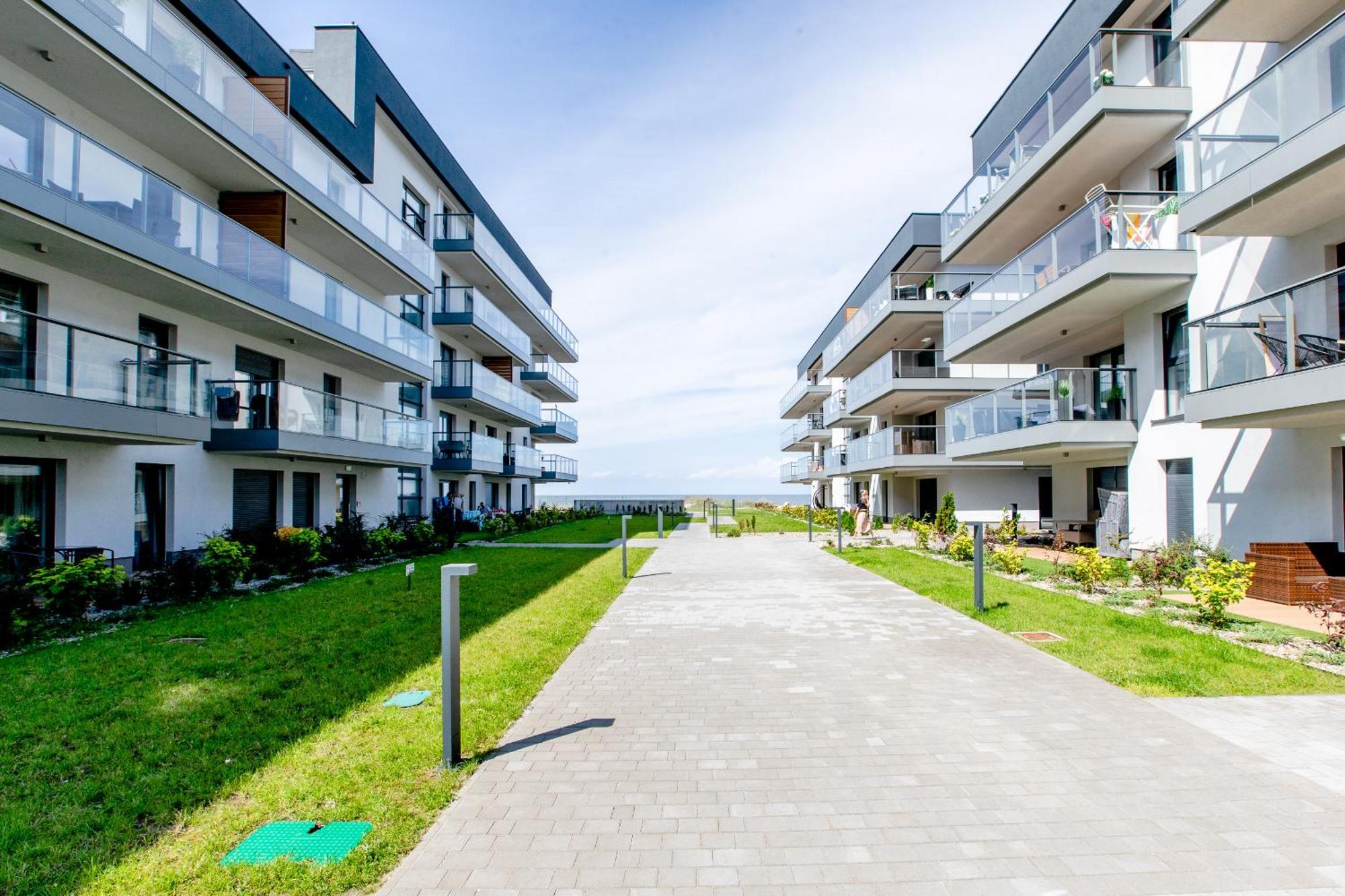 Apartament Linia Komfortu Gardenia Dziwnow Z Widokiem Na Morze Epapartamenty エクステリア 写真
